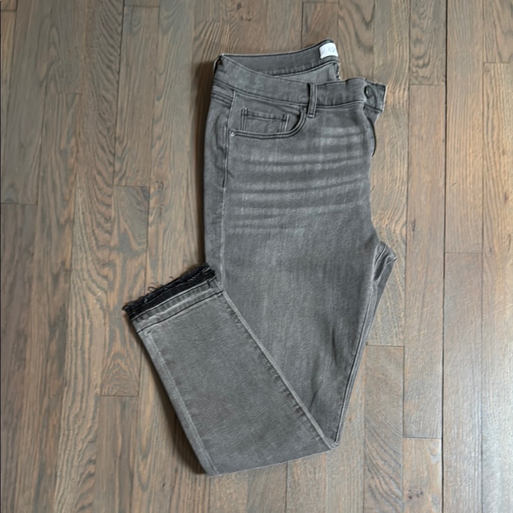 Loft Outlet Gray Denim Jeans size 10